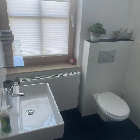 Messe- & Mit Balkon Naehe Uniklinik شقة