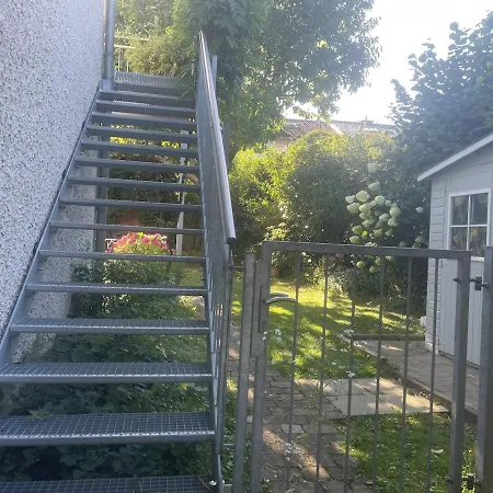 Messe- & Mit Balkon Naehe Uniklinik شقة بون