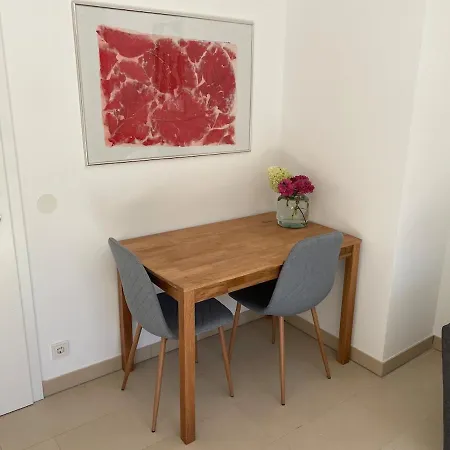 Apartment Messe-&ferienwohnung Mit Balkon Nähe Uniklinik