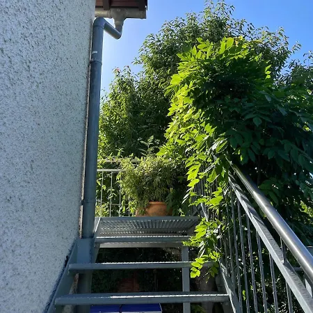 Messe-&ferienwohnung Mit Balkon Nähe Uniklinik Bonn